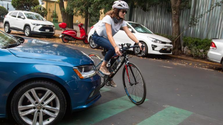 El uso del auto en las ciudades ha crecido aceleradamente. Foto EE: Cortesía / Semovi