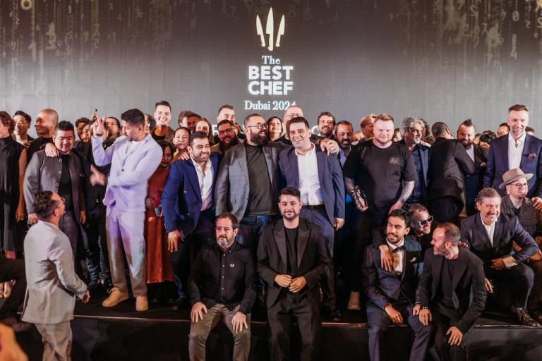 The Best Chef Awards 2024 se celebró en Dubái, destacando a chefs mexicanos y presentando un nuevo sistema de reconocimiento basado en 'Uno', 'Dos' y 'Tres Cuchillos'. Descubre quiénes fueron los ganadores y cómo México brilla en la alta cocina global.