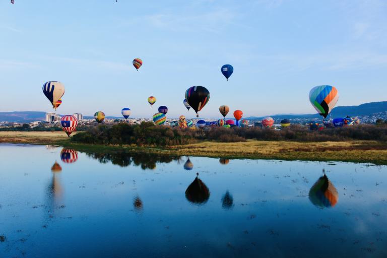 Despegue de globos en el FIG 2024 de León, Guanajuato