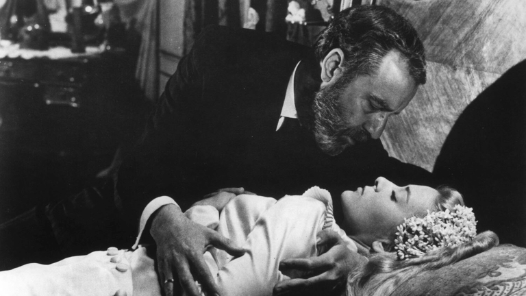 Silvia Pinal y Francisco Rabal en el filme Viridiana, dirigido por Luis Buñuel.