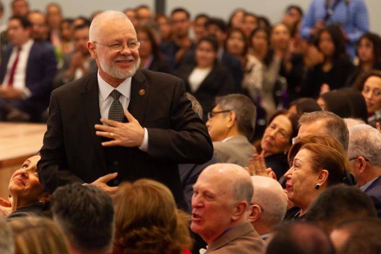 José Trinidad Padilla López, nuevo presidente de la FIL