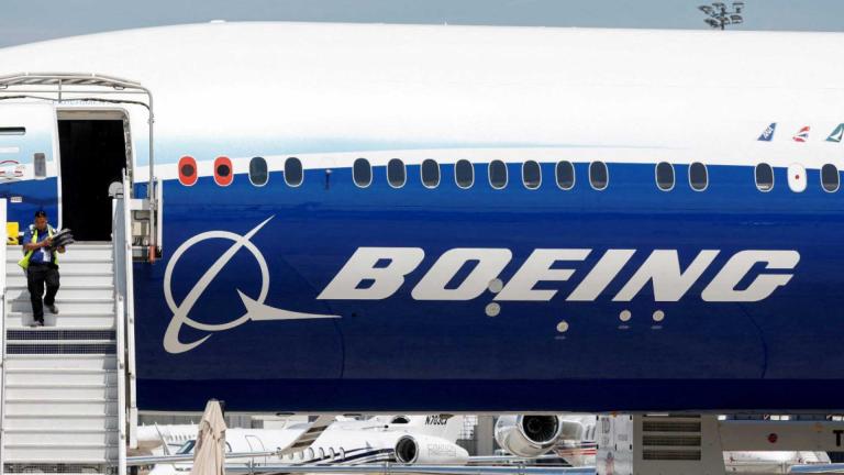 El presidente y consejero delegado de Boeing, Kelly Ortberg, ha asegurado que la compañía está centrada en realizar los cambios fundamentales necesarios para recuperar "plenamente" el rendimiento y restablecer la confianza de sus clientes, empleados, proveedores e inversores.
Para más información del tema, visita: https://www.eleconomista.com.mx/empresas/boeing-quintuplica-perdidas-2024-huelga-recortes-produccion-20250128-743983.html
¡Síguenos en nuestras redes sociales para mantenerte informado!
Twitter: https://twitter.com/eleconomista
Facebook: https://www.facebook.com/ElEconomista.mx
Instagram: https://www.instagram.com/eleconomistamx
LinkedIn: https://www.linkedin.com/company/el-economista/
#ElEconomista #EETV
