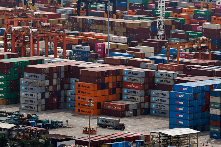Contenedores en el puerto de Yantian, en Shenzhen, China.
