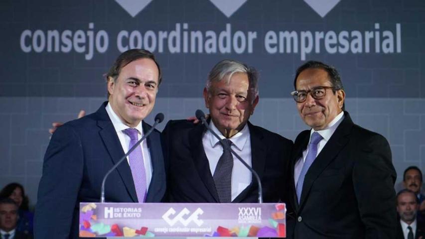  Pablo Castañón, Andrés Manuel López Obrador y Carlos Salazar en la XXXVI Asamblea Anual Ordinaria del CCE. Foto: Cortesía