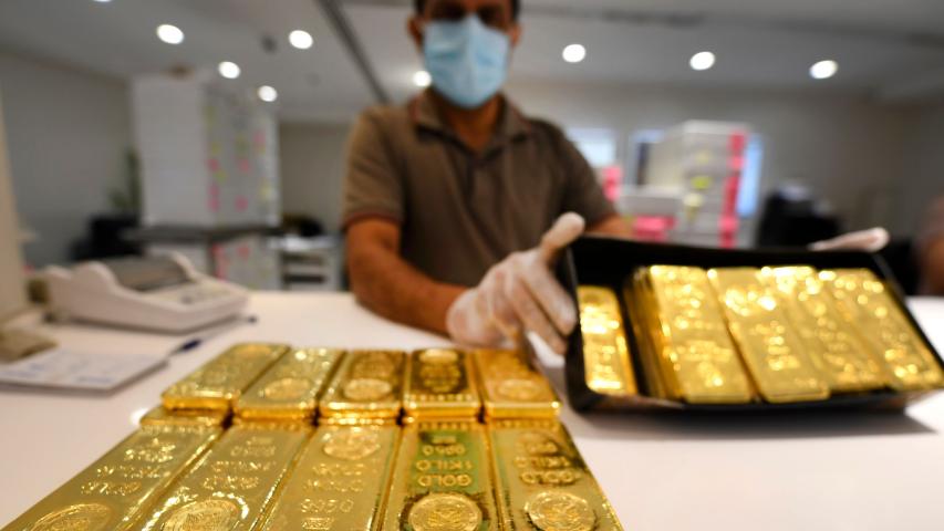 Las autoridades de Dubái afirman que el zoco atrae el 14% del comercio mundial del oro, pero dos semanas después de su reapertura, no parece que vaya a recuperar fácilmente su atmósfera de antaño. Foto: AFP.