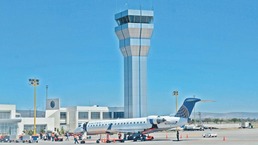 QUERETARO,QRO 21.04.14 ASPECTOS AEROPUERTO INTERCONTINENTAL DE QUERETARO.