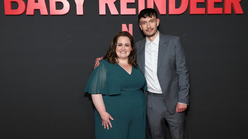 Jessica Gunning y Richard Gadd, actores de la serie Baby Reindeer (Netflix)