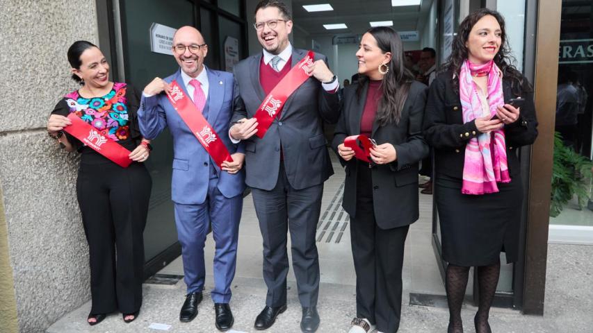 Carlos Martínez, titular del Infonavit, en la inauguración del Cesi Balderas.