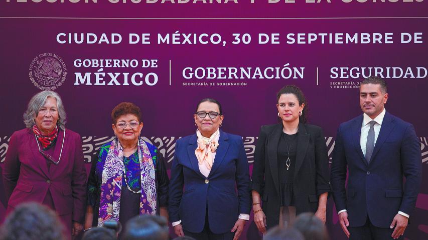 CIUDAD DE MÉXICO, 30SEPTIEMBRE2024.- María Estela Ríos González, Rosa Icela Rodríguez Velázquez 
Luisa María Alcalde Luján, Omar García Harfuch y Ernestina Godoy Ramos 
durante la ceremonia oficial de entrega-recepción de la Secretaría de Gobernación, la Secretaría de Seguridad y protección Ciudadana (SSPC),así como la Consejería Jurídica de Presidencia de la República. 
FOTO: ANDREA MURCIA /CUARTOSCURO.COM