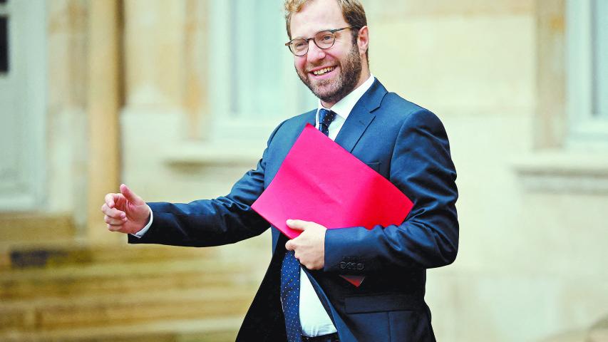 FILE PHOTO: Newly-appointed French Economy, Finance and Industry Minister Antoine Armand leaves the Hotel de Matignon after a government meeting with the Prime Minister in Paris, France, September 23, 2024. REUTERS/Benoit Tessier/File Photo