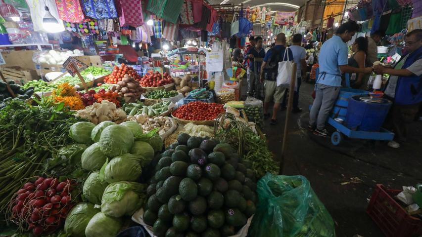 CANASTA BÁSICA EN EL MERCADO DE JAMAICA. ERIC LUGO