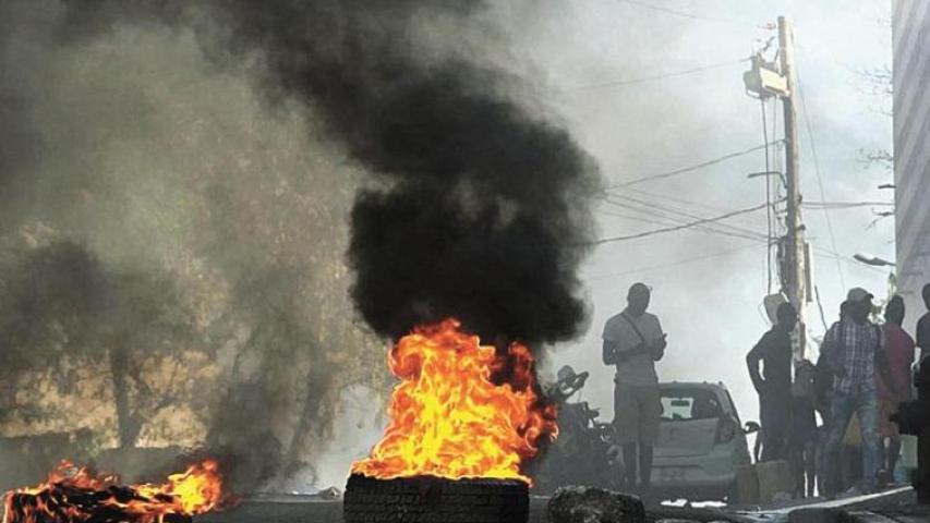 El ataque es una nueva prueba macabra del poder de las pandillas en Haití, donde controlan la inmensa mayoría de la capital, Puerto Príncipe, y de las principales carreteras nacionales.

Para más información del tema, visita: https://www.eleconomista.com.mx/internacionales/gobierno-haiti-condena-ataque-pandillero-dejo-70-muertos-20241004-728686.html
Twitter: https://twitter.com/eleconomista 
Sitio web: https://www.eleconomista.com.mx/ 
Facebook: https://www.facebook.com/ElEconomista.mx 

#ElEconomista #CapitalHumano #EETV