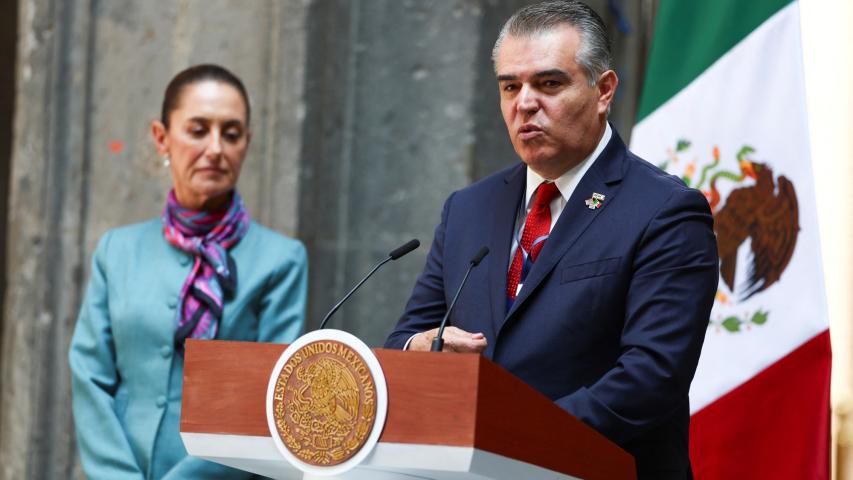 Francisco Alberto Cervantes Diaz, presidente del Consejo Coordinador Empresarial, en conferencia de prensa con Claudia Sheinbaum tras la décimo sexta edición del U.S.-Mexico CEO Dialogue, el 15 de octubre de 2024. Foto: Reuters