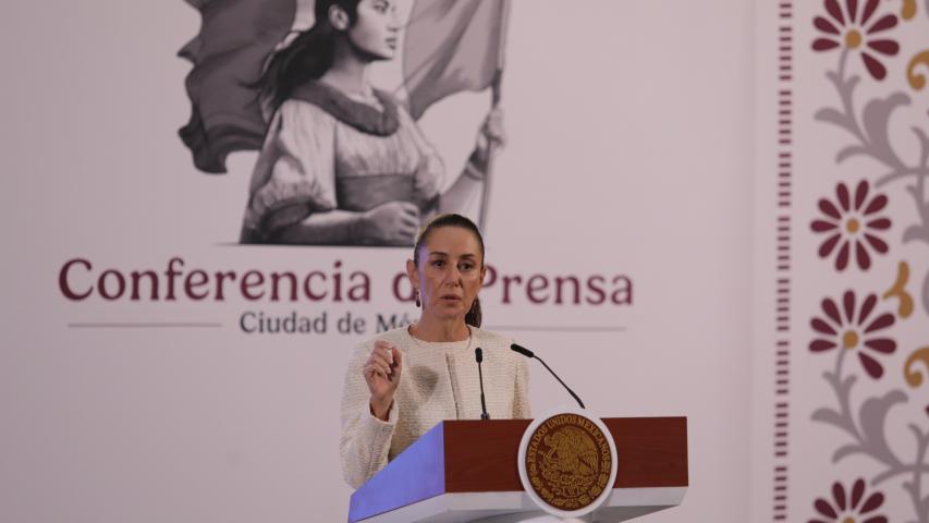 Conferencia de prensa de la Dra. Claudia Sheinbaum presidenta de México, acompañada de: Julio Berdegué Sacristán, secretario de Agricultura y Desarrollo Rural; Leonel Cota Montaño, subsecretario de Agricultura y Desarrollo Rural; María Luisa Albores González, titular de Alimentación para el Bienestar; César Iván Escalante Ruiz, Procurador Federal del Consumidor; Karla Motte, Historiadora.