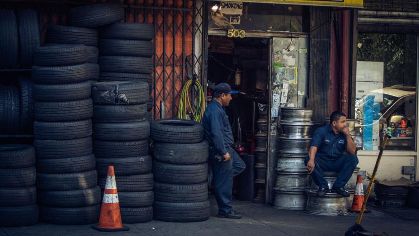 Una transición gradual y sectorizada facilitaría a las pymes la implementación de la reducción de la jornada laboral.