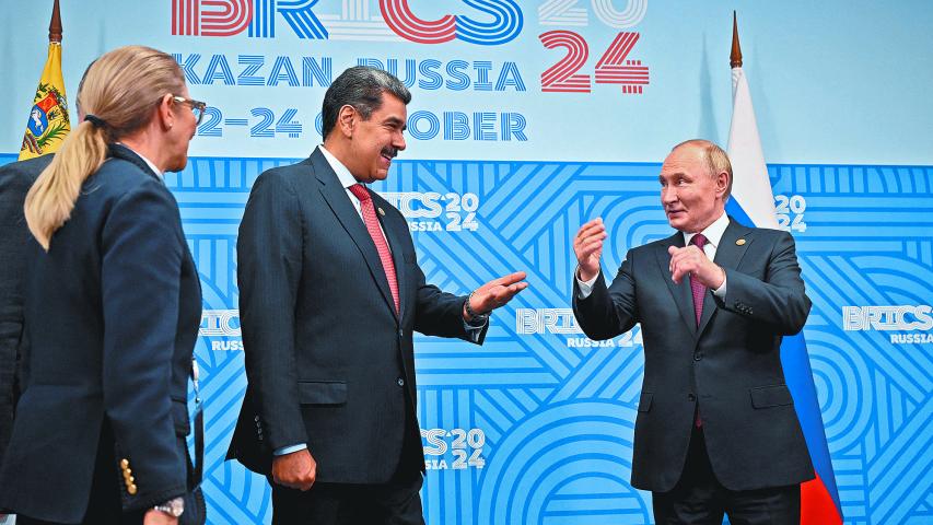 Russia's President Vladimir Putin meets with Venezuela's President Nicolas Maduro on the sidelines of the BRICS summit in Kazan on October 23, 2024.     ALEXANDER NEMENOV/Pool via REUTERS