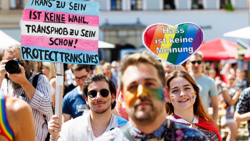 Evento del orgullo LGBTQ en Pirna, este de Alemania, el 13 de julio de 2024.