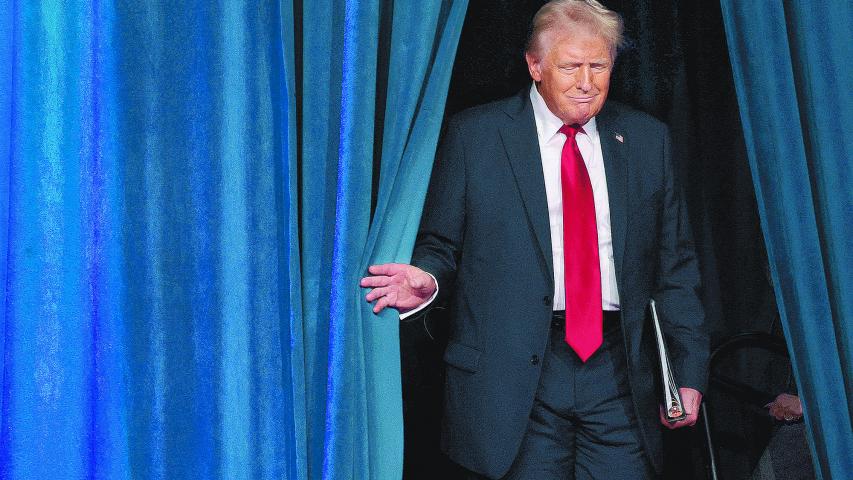 Republican presidential nominee and former U.S. President Donald Trump takes the stage for his election night rally at the Palm Beach County Convention Center in West Palm Beach, Florida, U.S., November 6, 2024. REUTERS/Brian Snyder