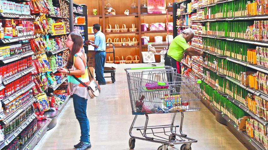 SUPERMERCADO LA COMER . FOTO: HUGO SALAZAR / EL ECONOMISTA .