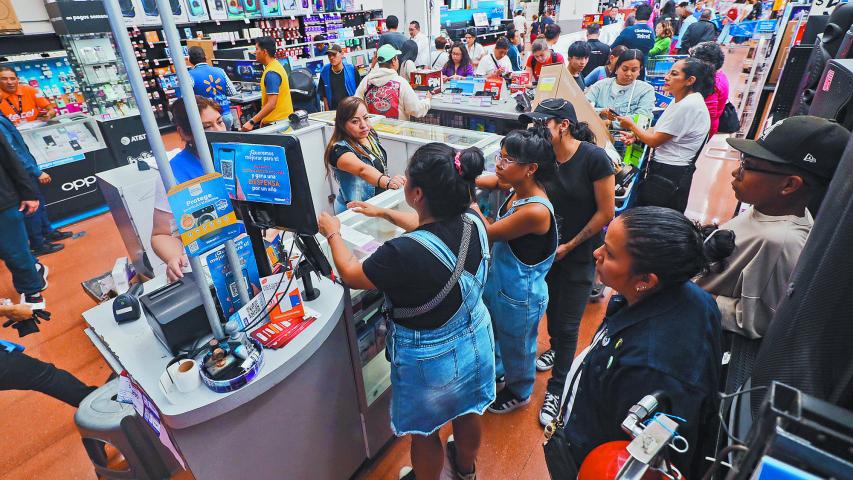 El campo y las actividades comerciales viven diferentes escenarios en la creación de trabajos.