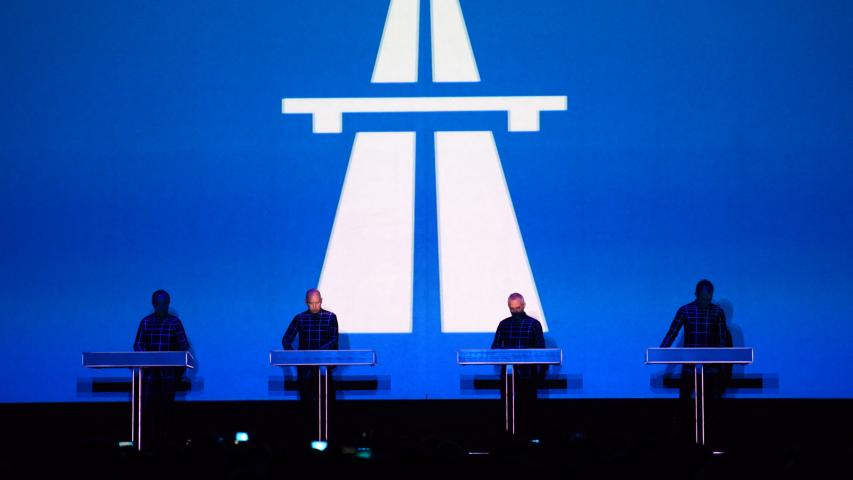 Kraftwerk interpretando su álbum Autobahn en 2015. Foto: AFP