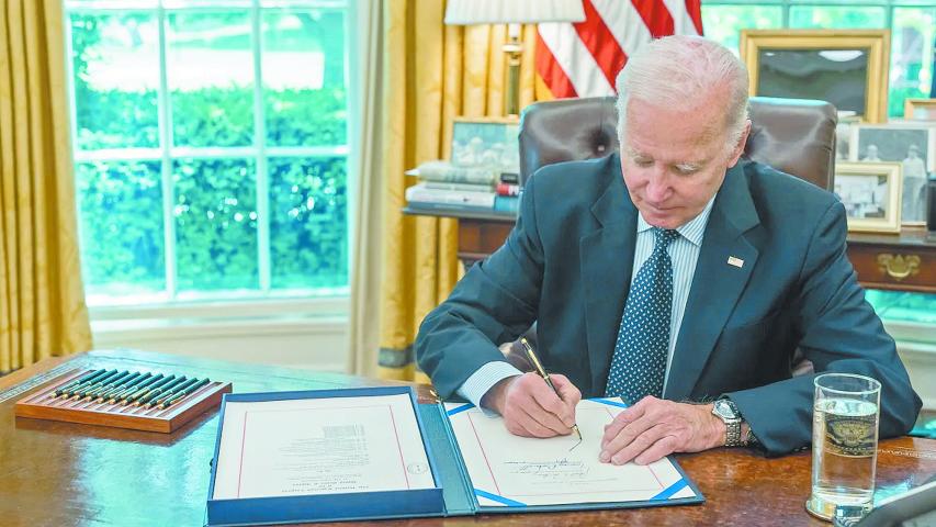 El presidente de Estados Unidos firmó el sábado la ley aprobada por el Congreso. Foto: Especial.