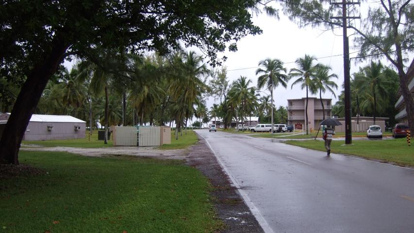 Una calle en la isla Diego García.