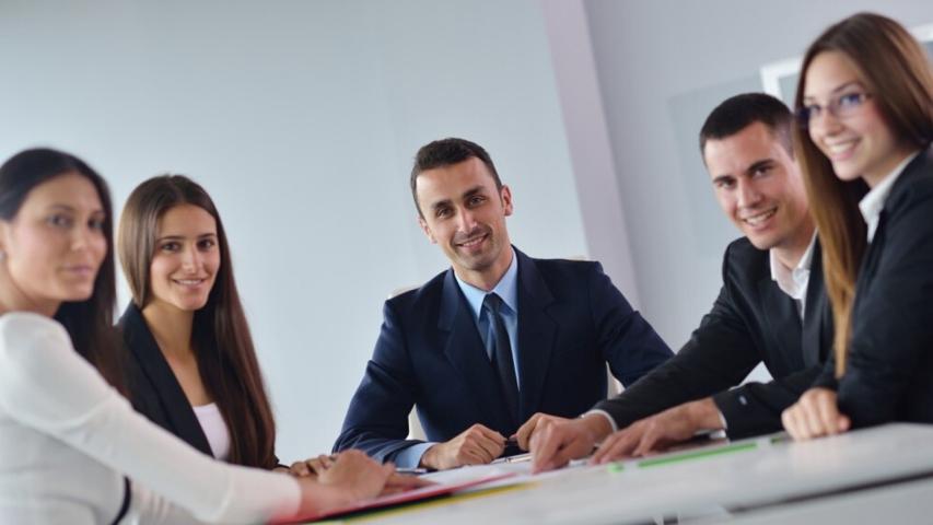 Las empresas tienen el reto de gestionar talento de diversas generaciones.