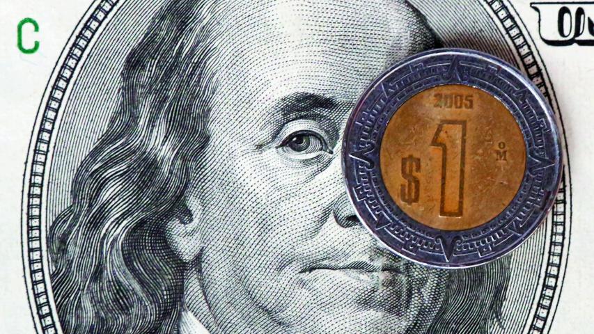 La debilidad del peso es por la incertidumbre al riesgo respecto a México y la toma de protesta de Donald Trump.