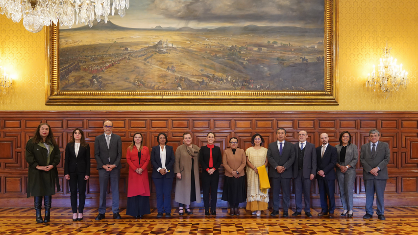 La presidenta de México, Claudia Sheinbaum, recibió este jueves a la consejera presidenta del INE, Guadalupe Taddei y a los 10 consejeros electorales.