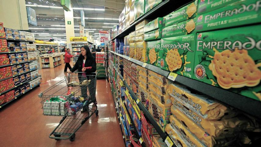Walmart de México se suma a la iniciativa Hecho en México, llevando este distintivo gráfico a los pasillos y anaqueles de sus casi 3,200 tiendas y clubes en todo el país, con lo cual también buscará aumentar su base de proveedores locales, promover el consumo de productos elaborados en el país, así como apoyar la economía de las familias mexicanas.
Para más información del tema, visita: https://www.eleconomista.com.mx/empresas/walmart-une-iniciativa-hecho-mexico-impulsar-productores-locales-consumo-nacional-20250224-747703.html
¡Síguenos en nuestras redes sociales para mantenerte informado!
Twitter: https://twitter.com/eleconomista
Facebook: https://www.facebook.com/ElEconomista.mx
Instagram: https://www.instagram.com/eleconomistamx
LinkedIn: https://www.linkedin.com/company/el-economista/
#ElEconomista #EETV