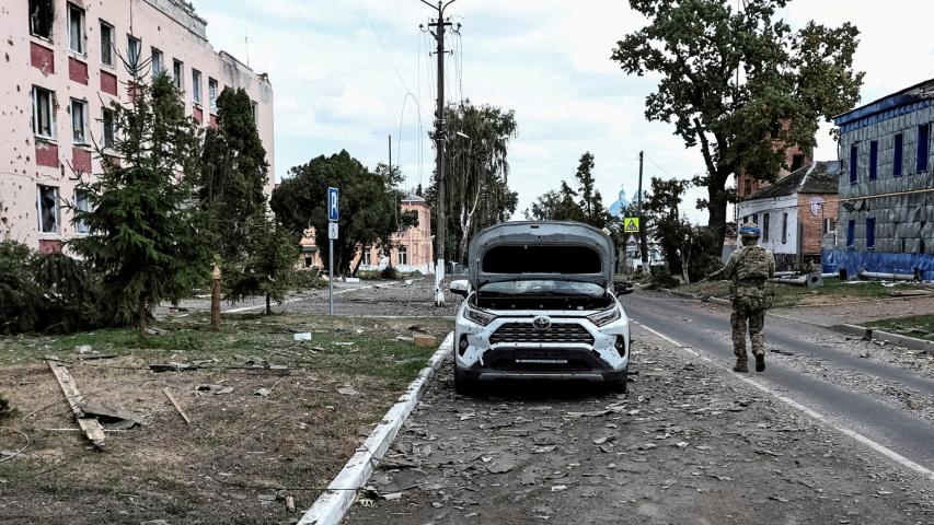 Tropas ucranianas patrullan la región de Kursk. Foto: Reuters