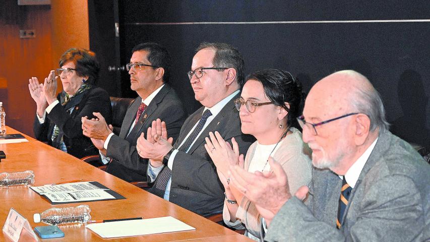 Descripción automática
