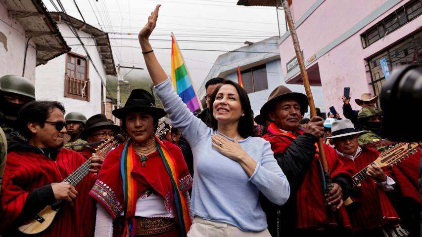 Luisa González, abogada de 47 años, obtuvo el apoyo del principal bloque indígena.