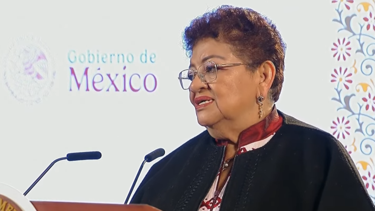 Ernestina Godoy renueva su equipo en la FGR con 11 nombramientos