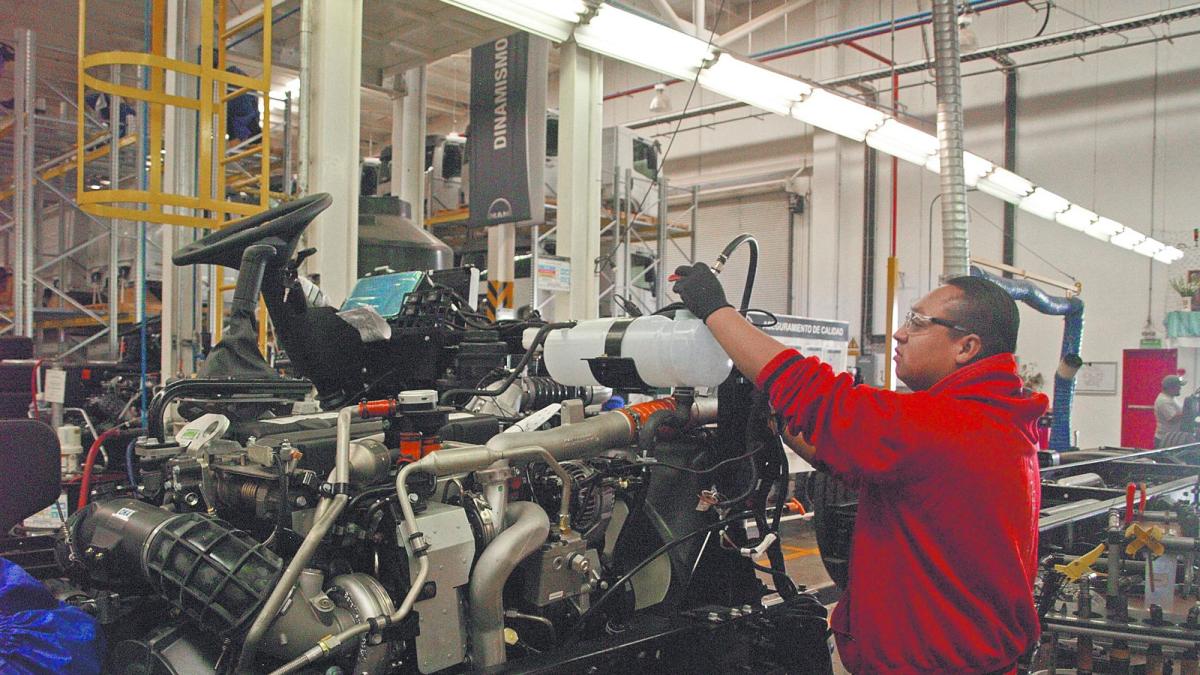 Industria mexicana de vehículos pesados acelera para cumplir el 70% de contenido regional en 2027
