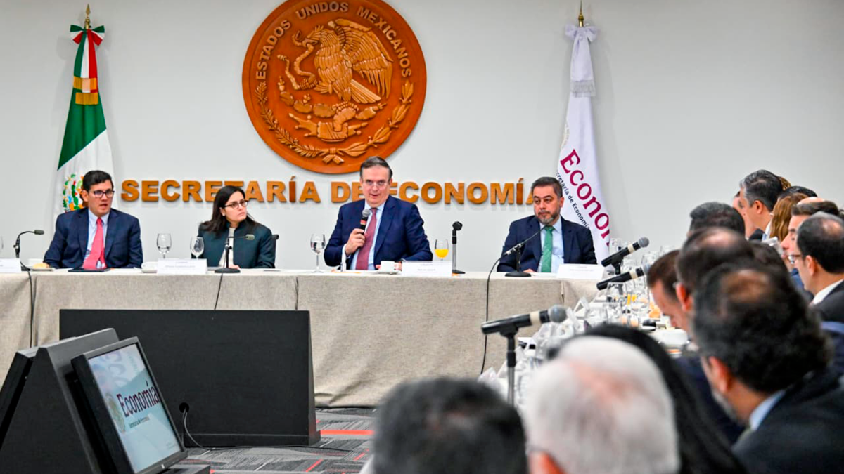 Ebrard acuerda coordinar posiciones sobre el T-MEC con Empresas Globales