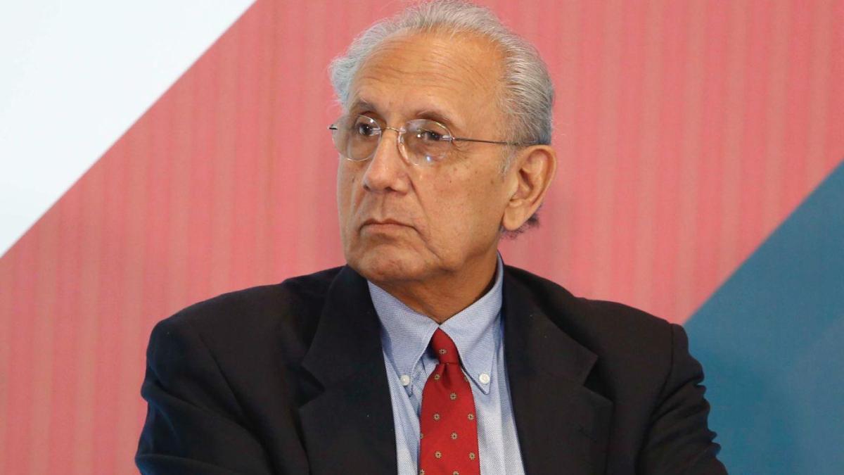 Romero Tellaeche renuncia a dejar la dirección del CIDE