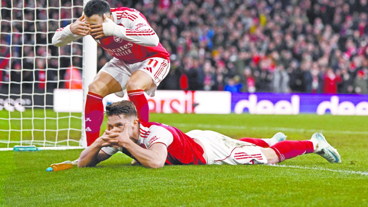 Liderato de Arsenal continúa después de 25 jornadas