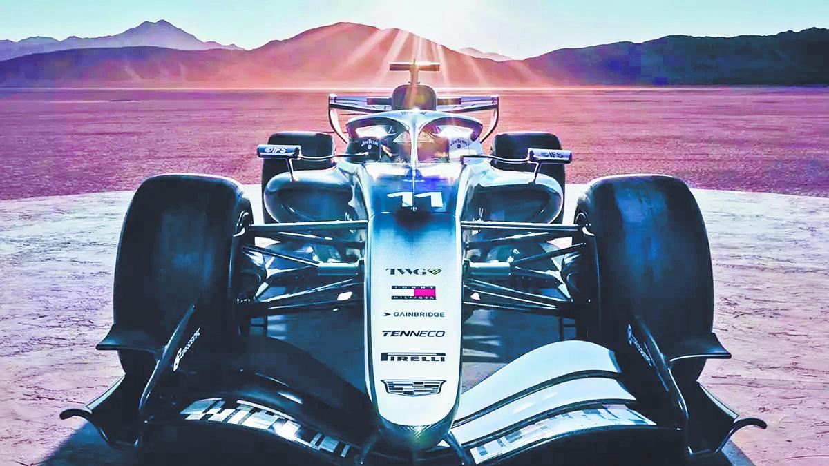 Checo Pérez estrena Cadillac post Super Bowl