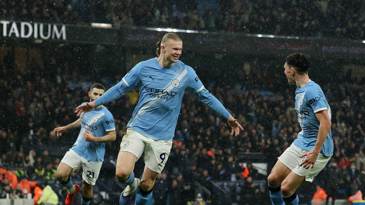 City y Villa presionan liderato de Arsenal en Premier League