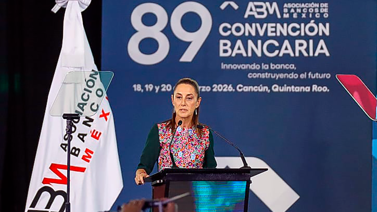 Pago de gasolinas y casetas será digital a partir de este año, anuncia Sheinbaum en la Convención Bancaria