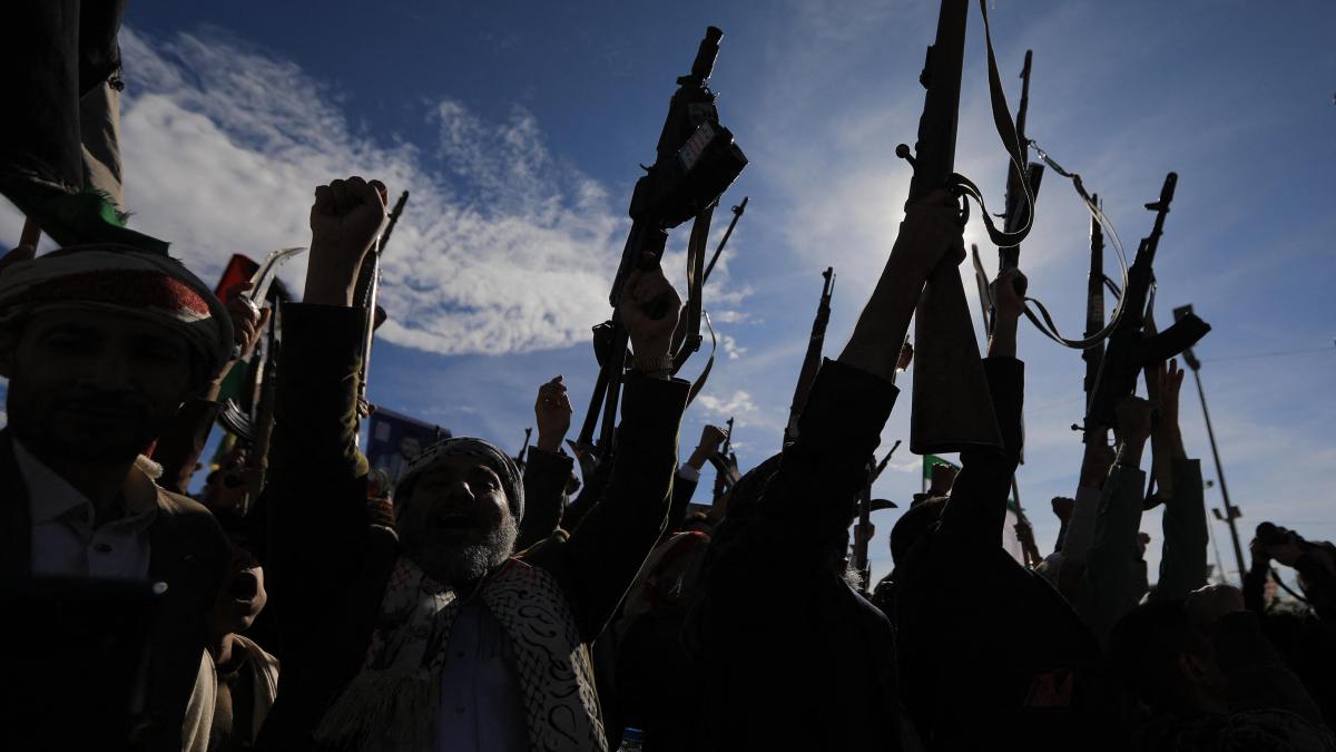 Dirigente yemení respaldado por Arabia Saudita llama a la movilización general contra hutíes