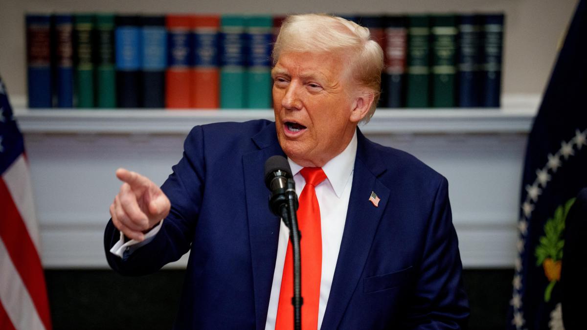 Trump prohíbe importar bebidas alcohólicas de Canadá y otros productos; impone nuevos aranceles