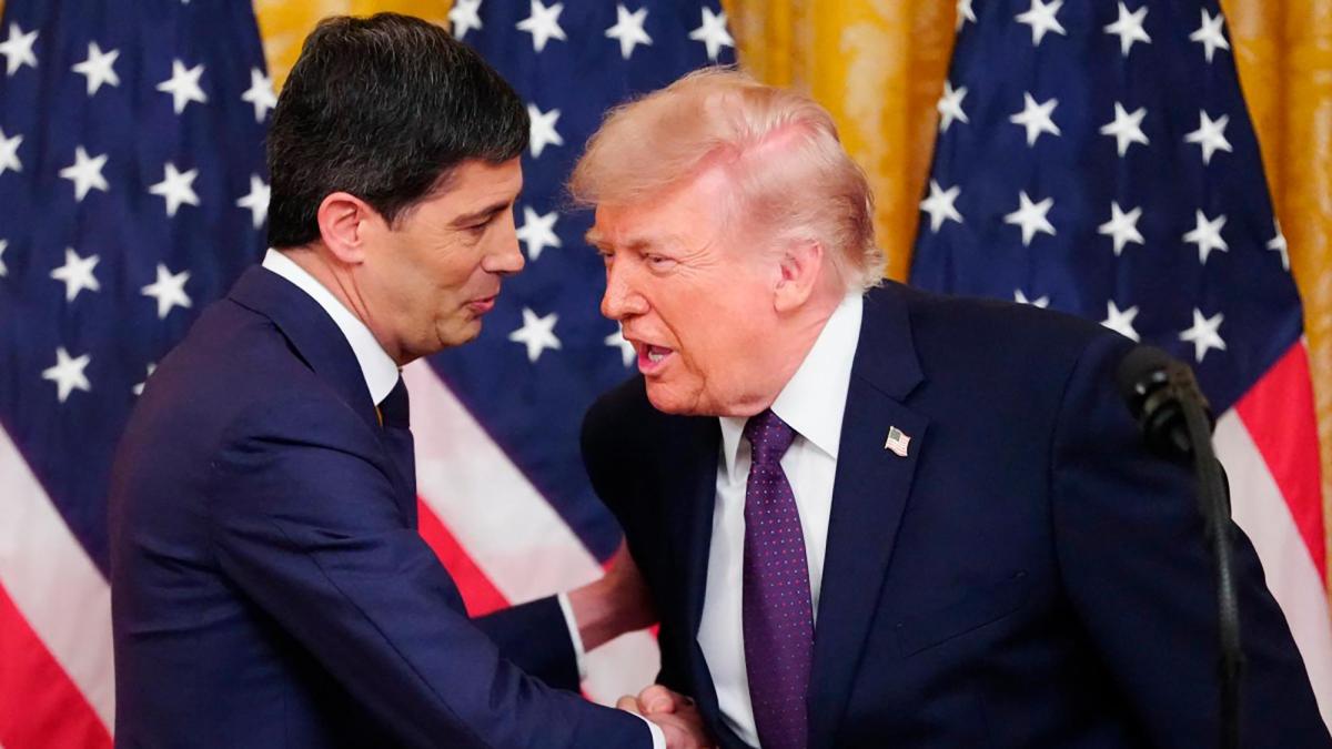 Trump afirma que Warsh de la Fed "hará lo que tenga que hacer" respecto a las tasas de interés