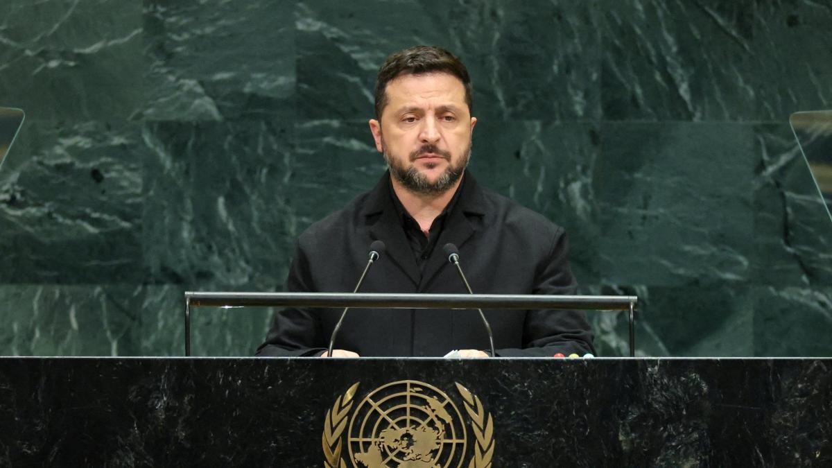 Zelenski afirma que EU quiere negociaciones trilaterales con Rusia en octubre