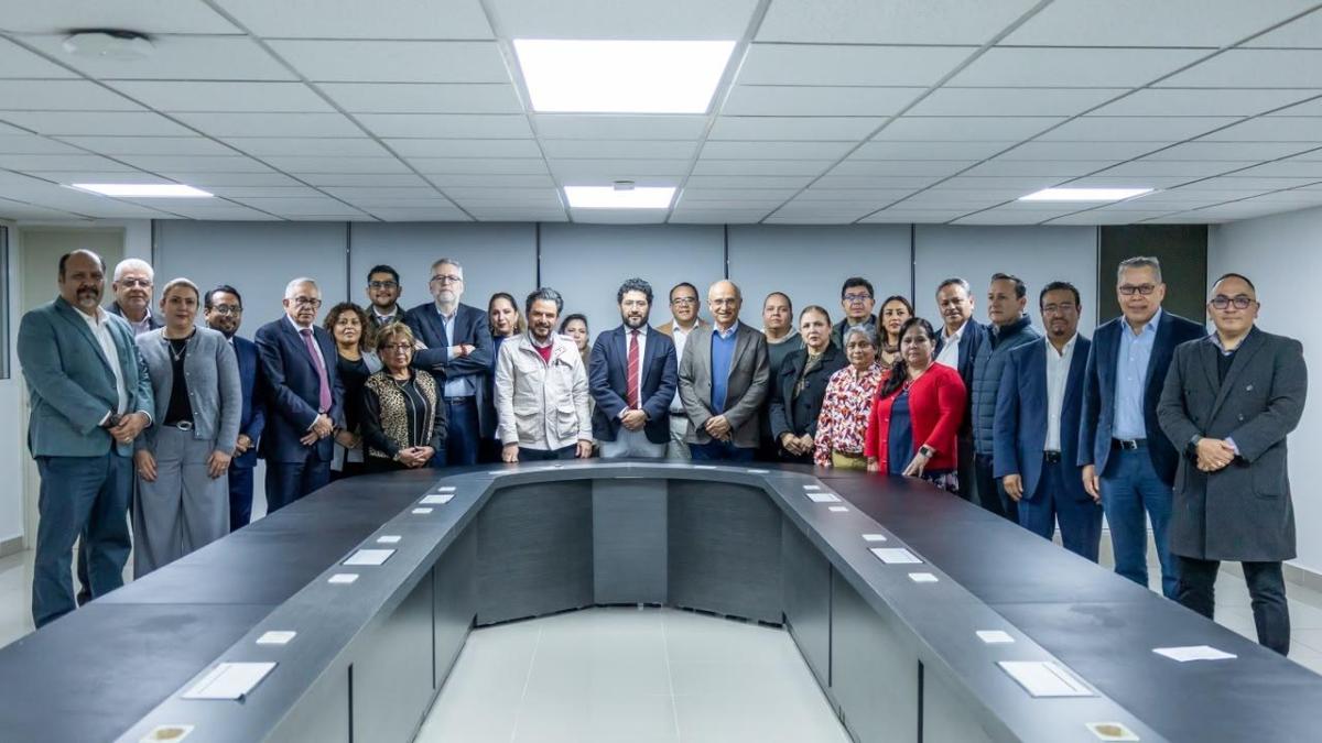 Sindicato acepta propuesta de incremento salarial del 8%