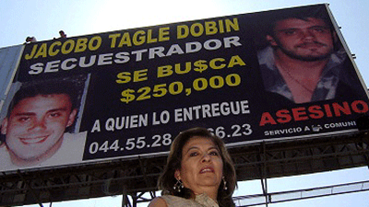 Extraditan a implicada en caso Wallace