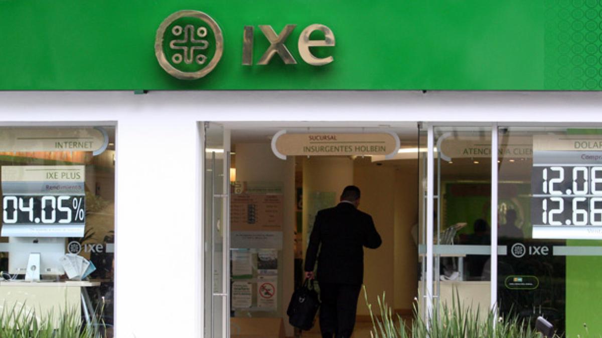 Logotipo Del Banco Ixe