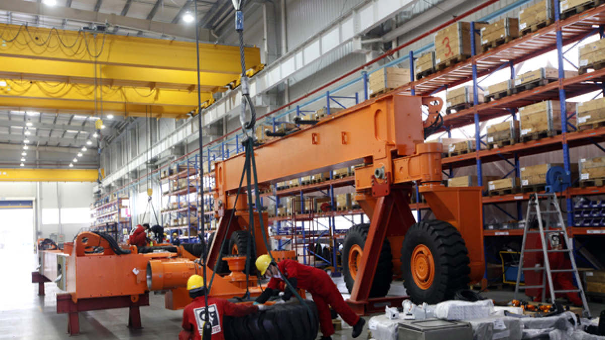 Producción industrial de EU se mantuvo sin cambios en mayo tras fuerte alza en abril